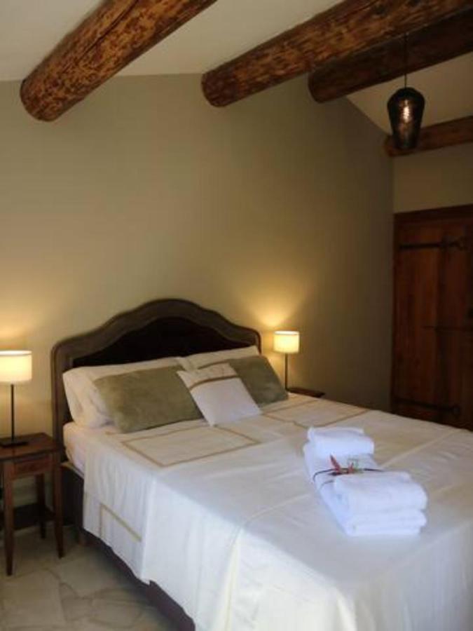 Mas Du Rollier Chambres D'Hotes Eygalières 외부 사진